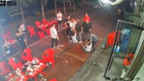 唐山烧烤目击爆料视频,目击者爆料揭露惊人一幕  第2张